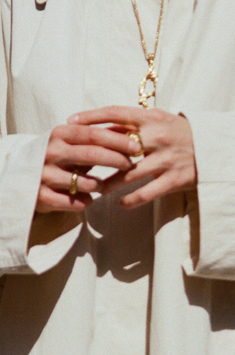1049 Ring