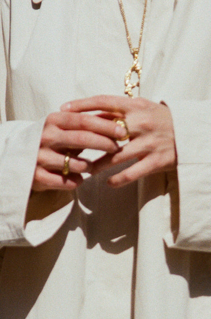 1049 Ring