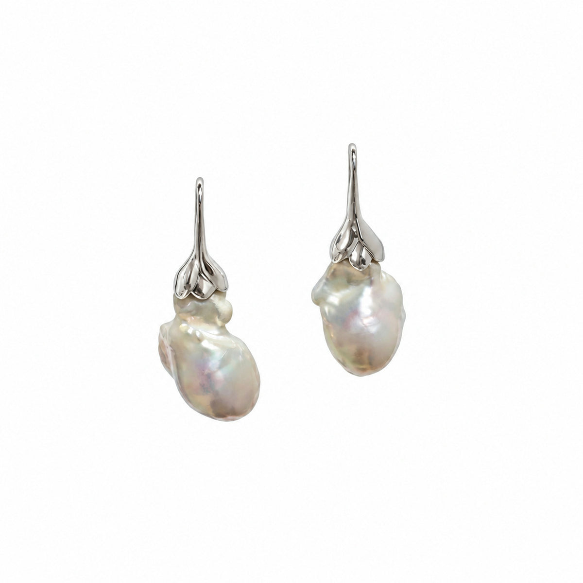 Acacia-Earrings-numi-kyiv