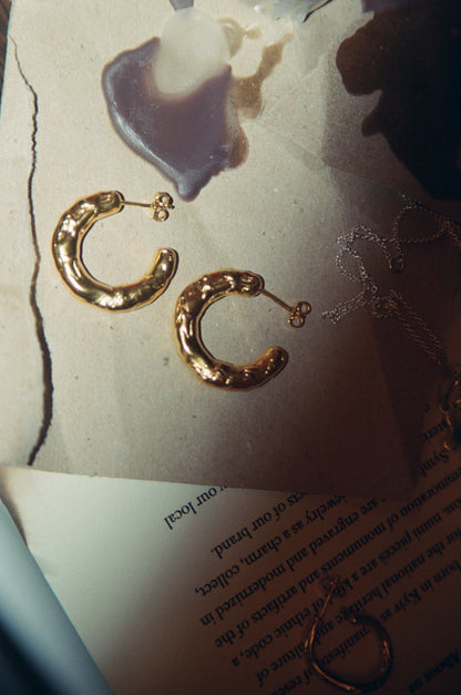 Groont Earrings, Close-Up