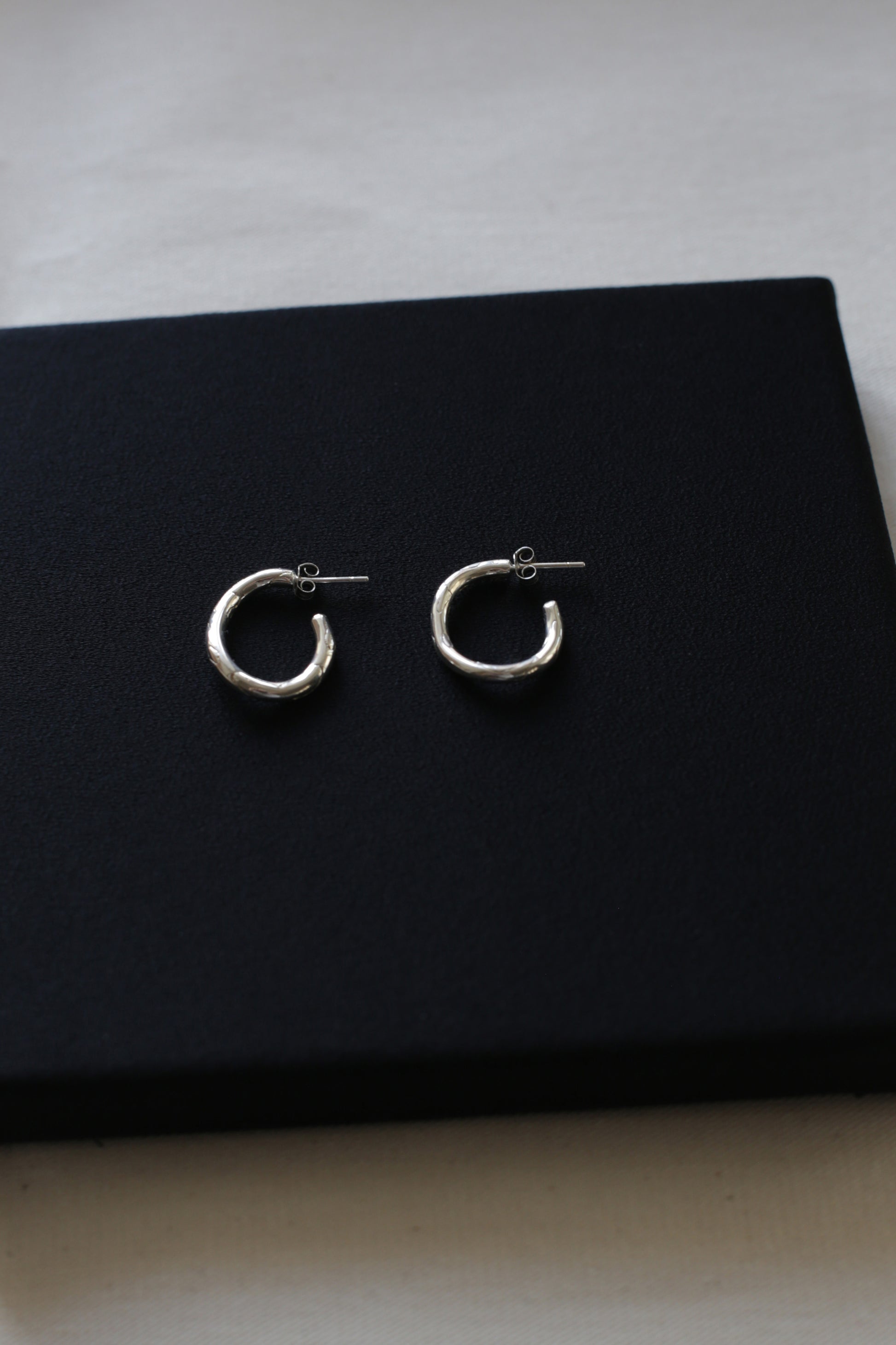 Lia_Earrings_Silver_numi_kyiv