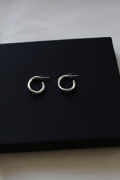 Lia_Earrings_Silver_numi_kyiv