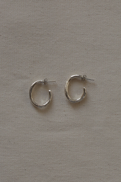lia-earrings-silver_numi_kyiv
