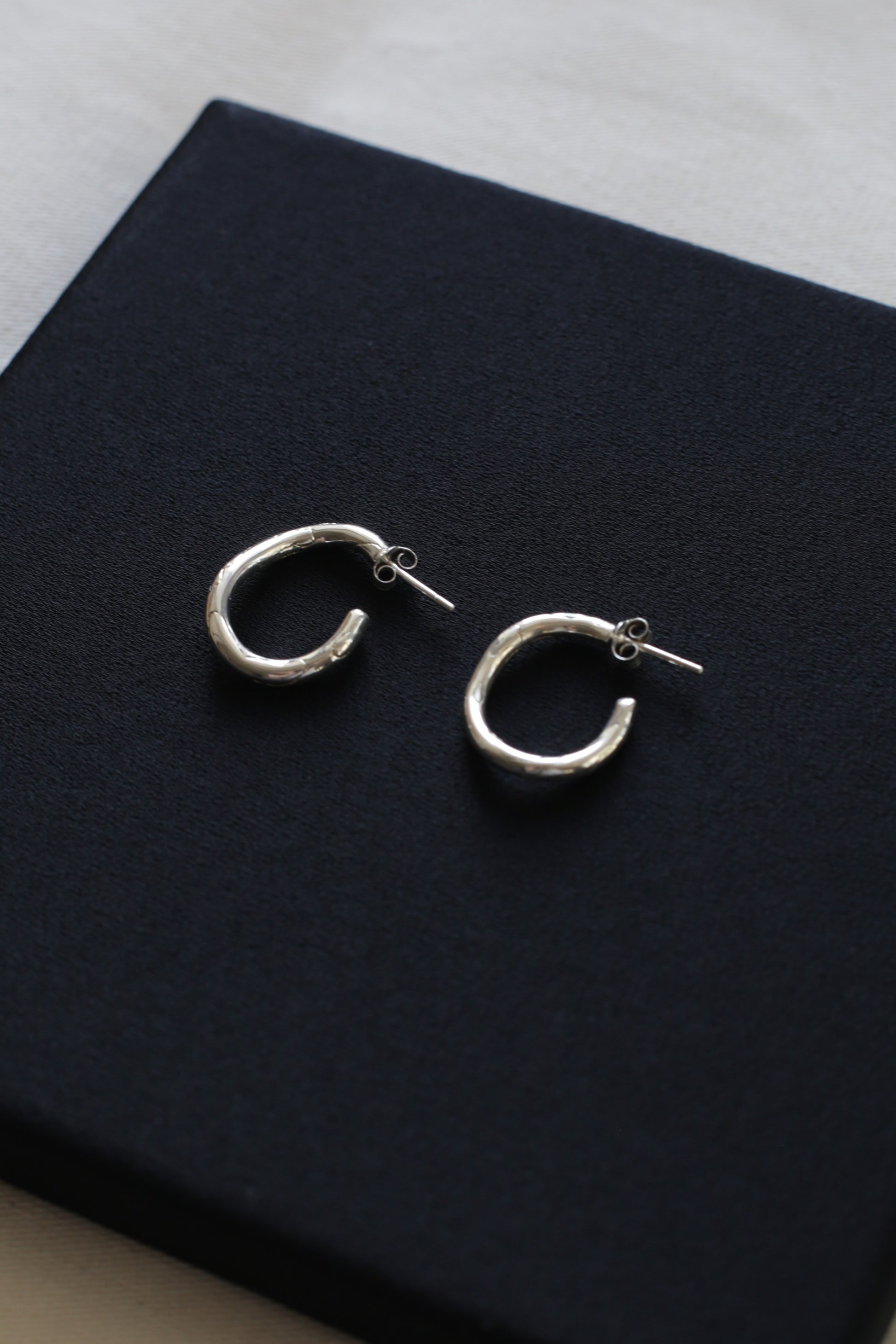 lia-earrings_silver_numi_kyiv